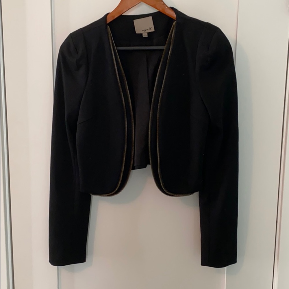 Cropped blazer